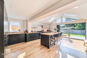 Photo 14- click for photo gallery